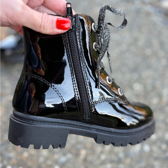 Toddler Girls Patent Black Boots 🖤 - Picture 7 of 7